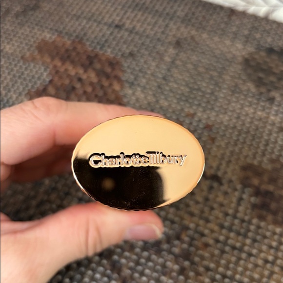 Charlotte Tilbury Air Brush Flawless Foundation Air Brush - Picture 4 of 5